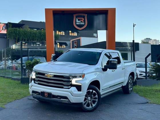 CHEVROLET SILVERADO 5.3 V8 GASOLINA 1500 HIGH COUNTRY 4X4 AUTOMÁTICO CHEVROLET SILVERADO 5.3 V8 GASOLINA 1500 HIGH COUNTRY 4X4 AUTOMÁTICO
